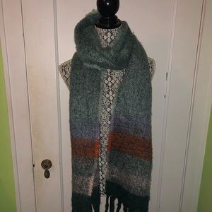 Oversized comfy scarf